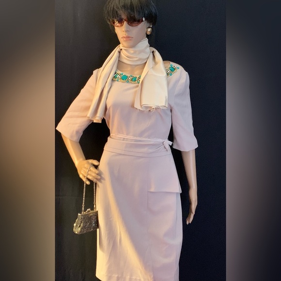 Classy beaded beige {Royal Collection} Eliza J dress - Picture 7 of 16